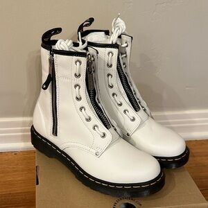 Dr. Martens Boots Women's‎ Size 9 White 1460 Twin Zip Leather Lace Up Boots